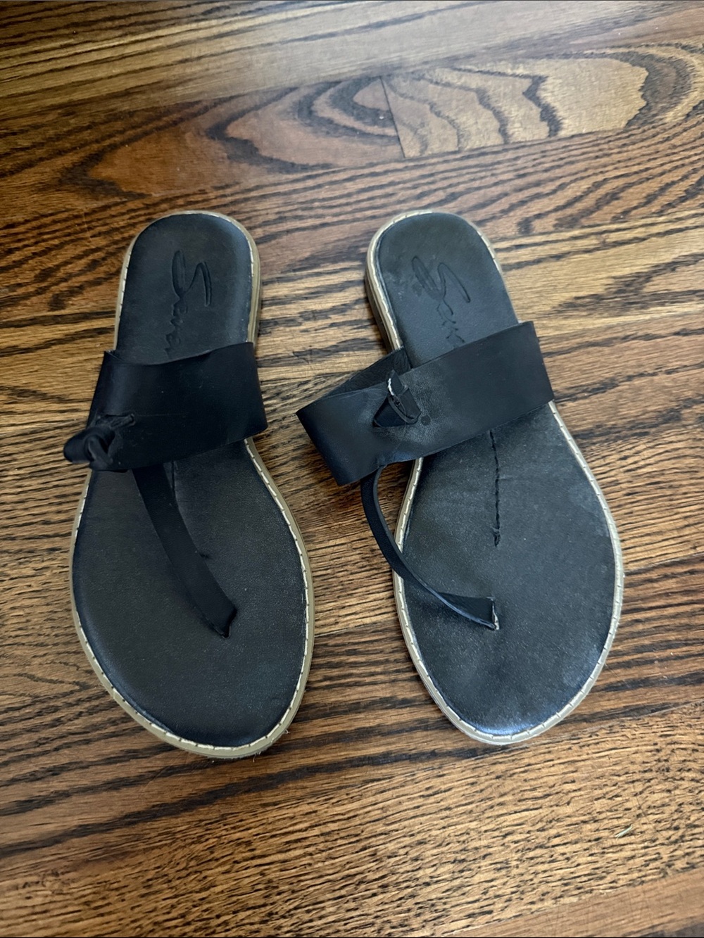Seven7 Black Slide Toe-Loop Sandals